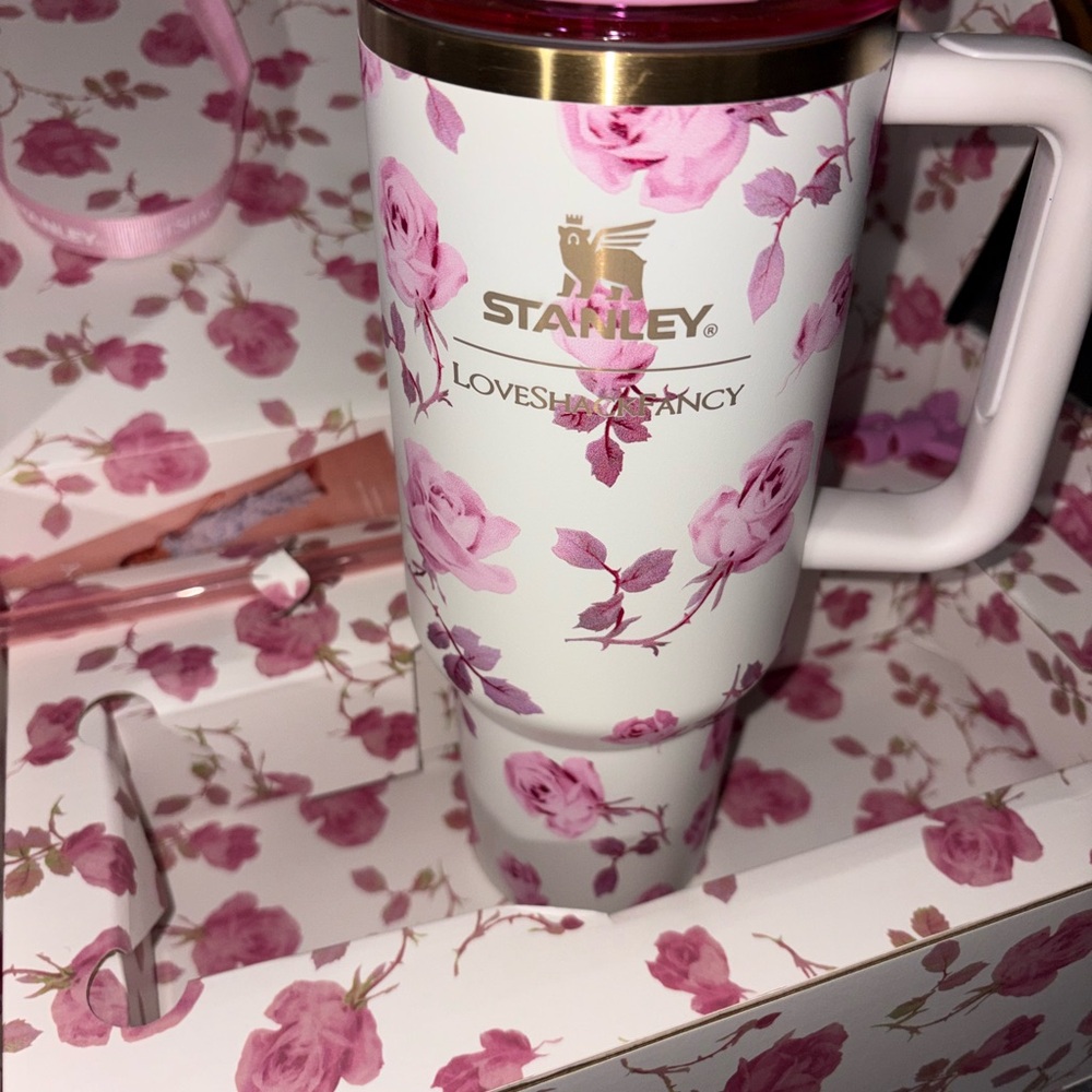 Stanley x LoveShackFancy Floral Lavender Quencher